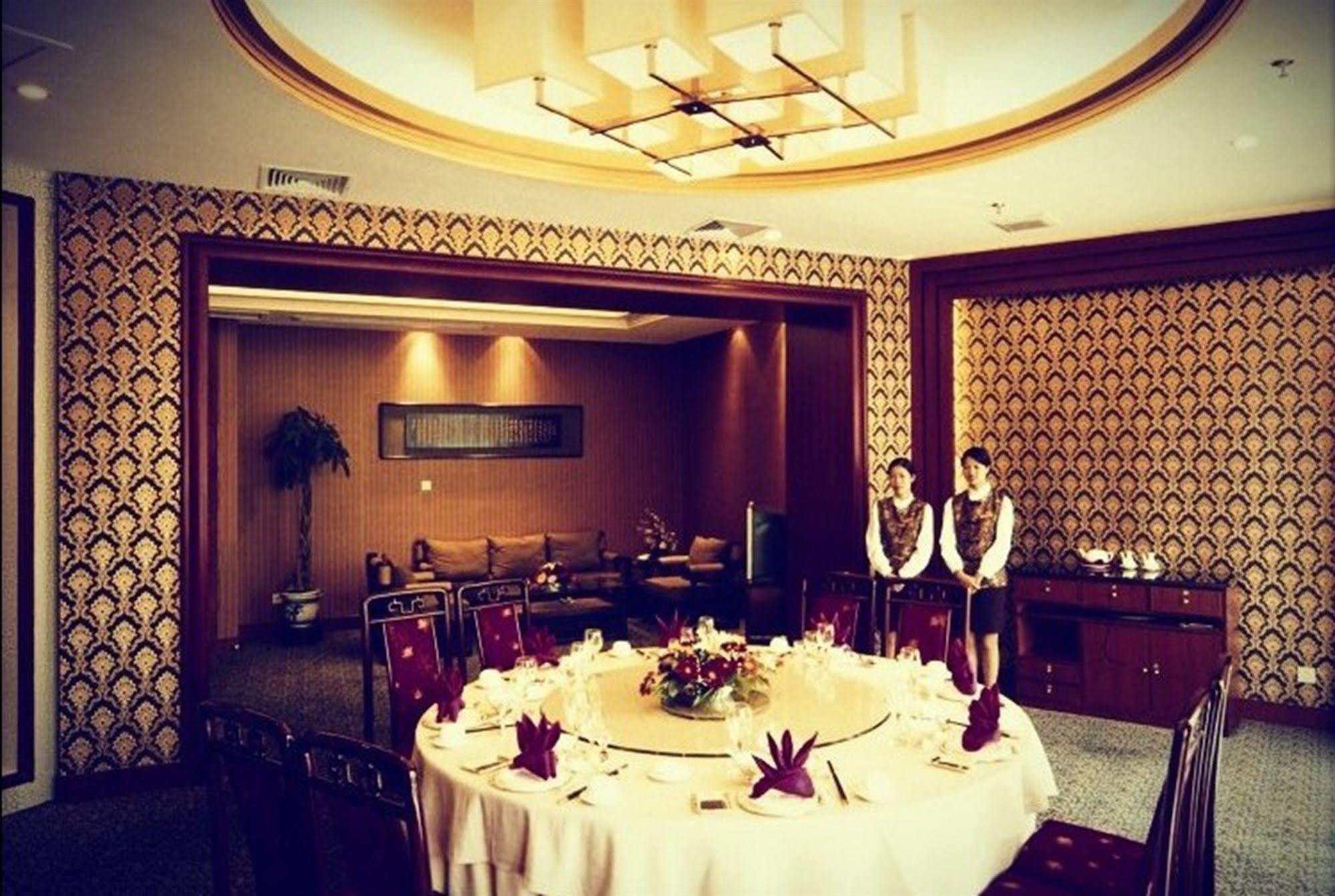 Yiwu Yi He Hotel Bagian luar foto