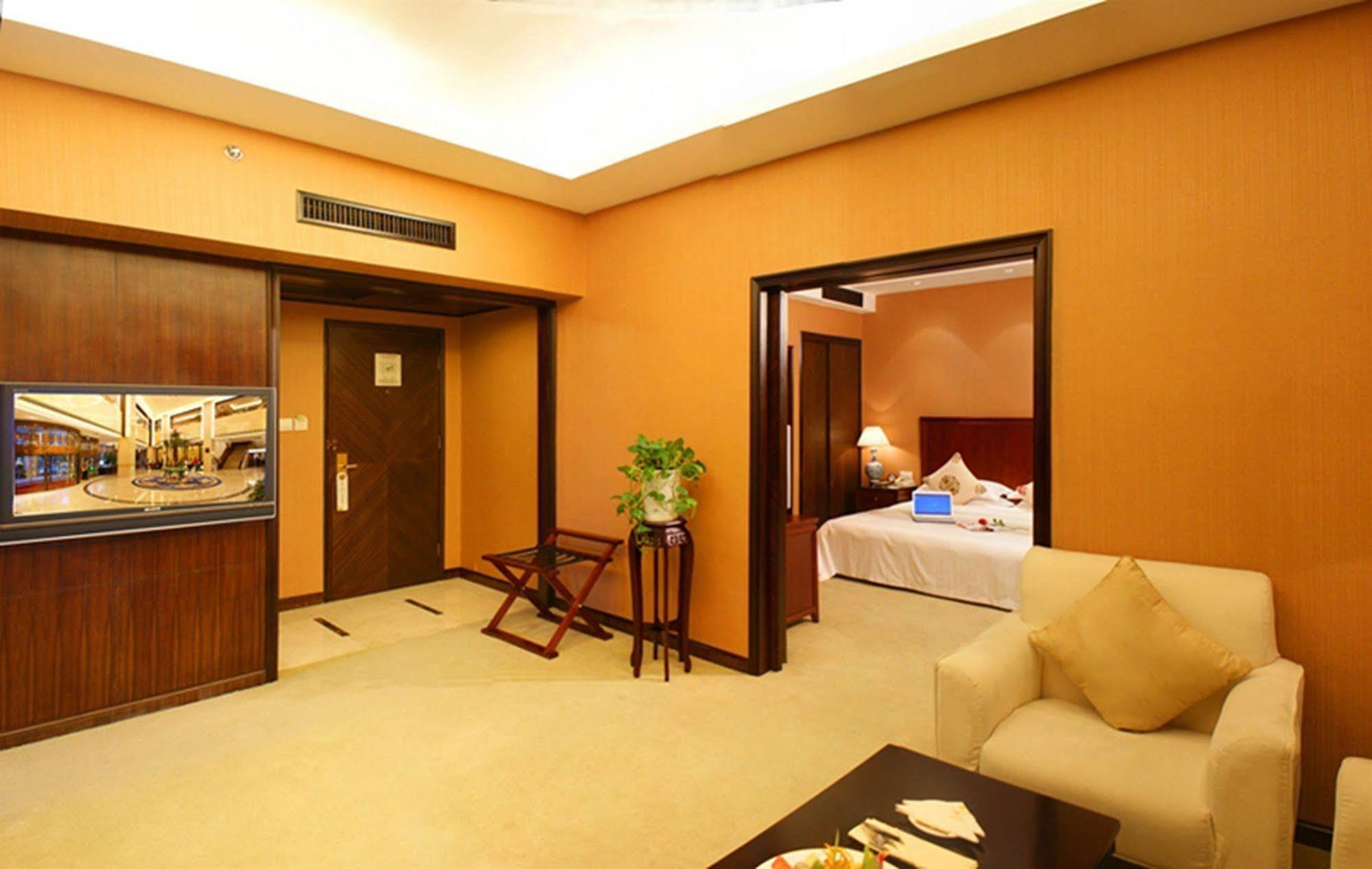 Yiwu Yi He Hotel Bagian luar foto