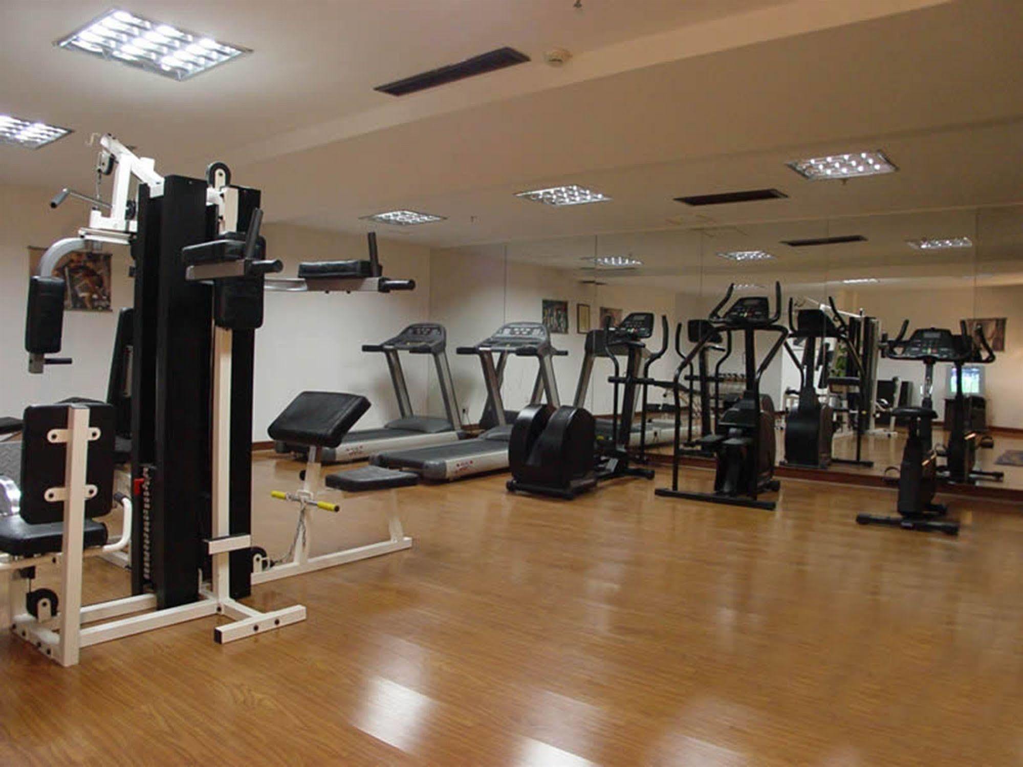 Yiwu Yi He Hotel Bagian luar foto